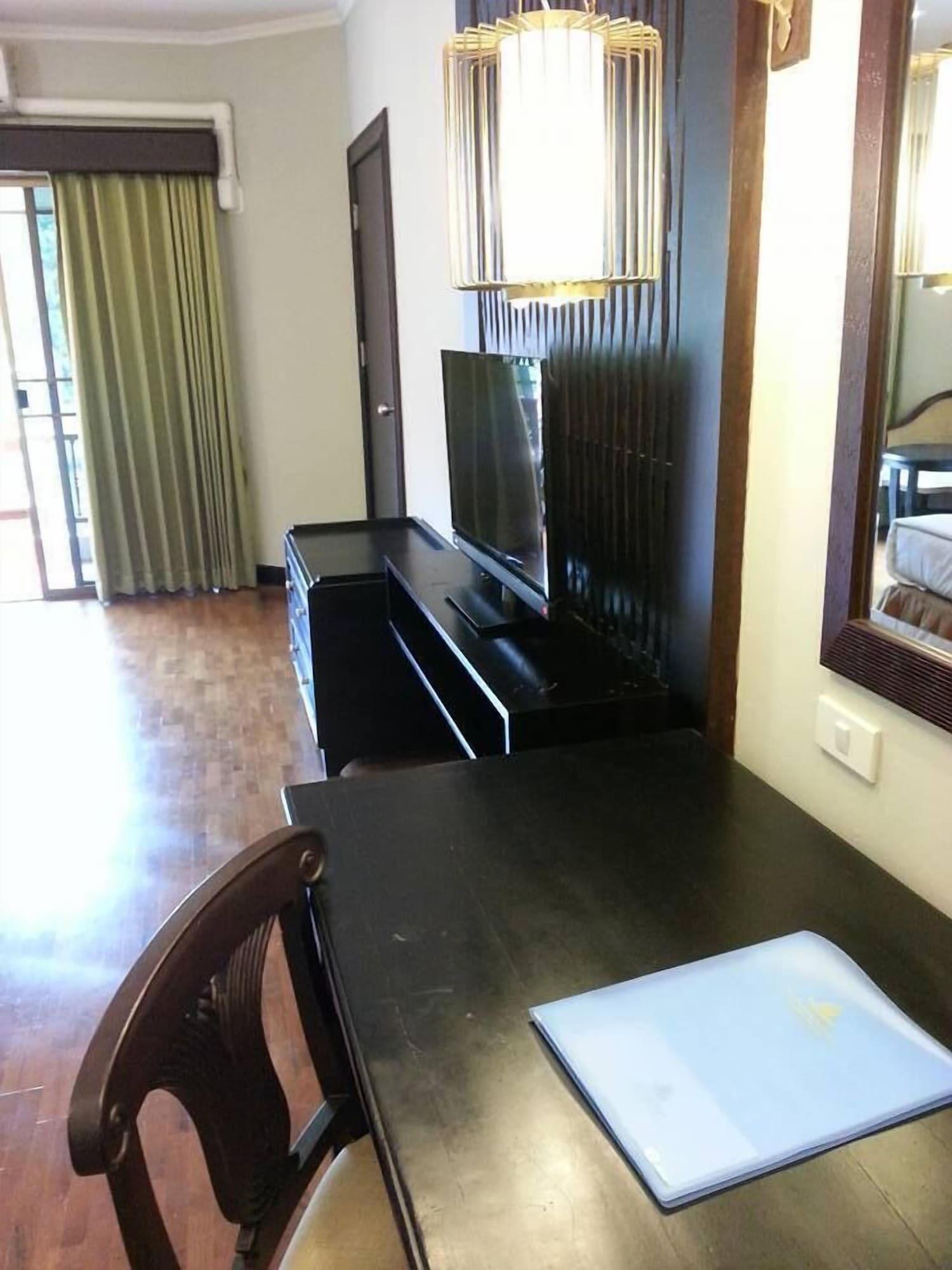 Suan Bua Hotel & Resort Ban Pong  Exterior photo