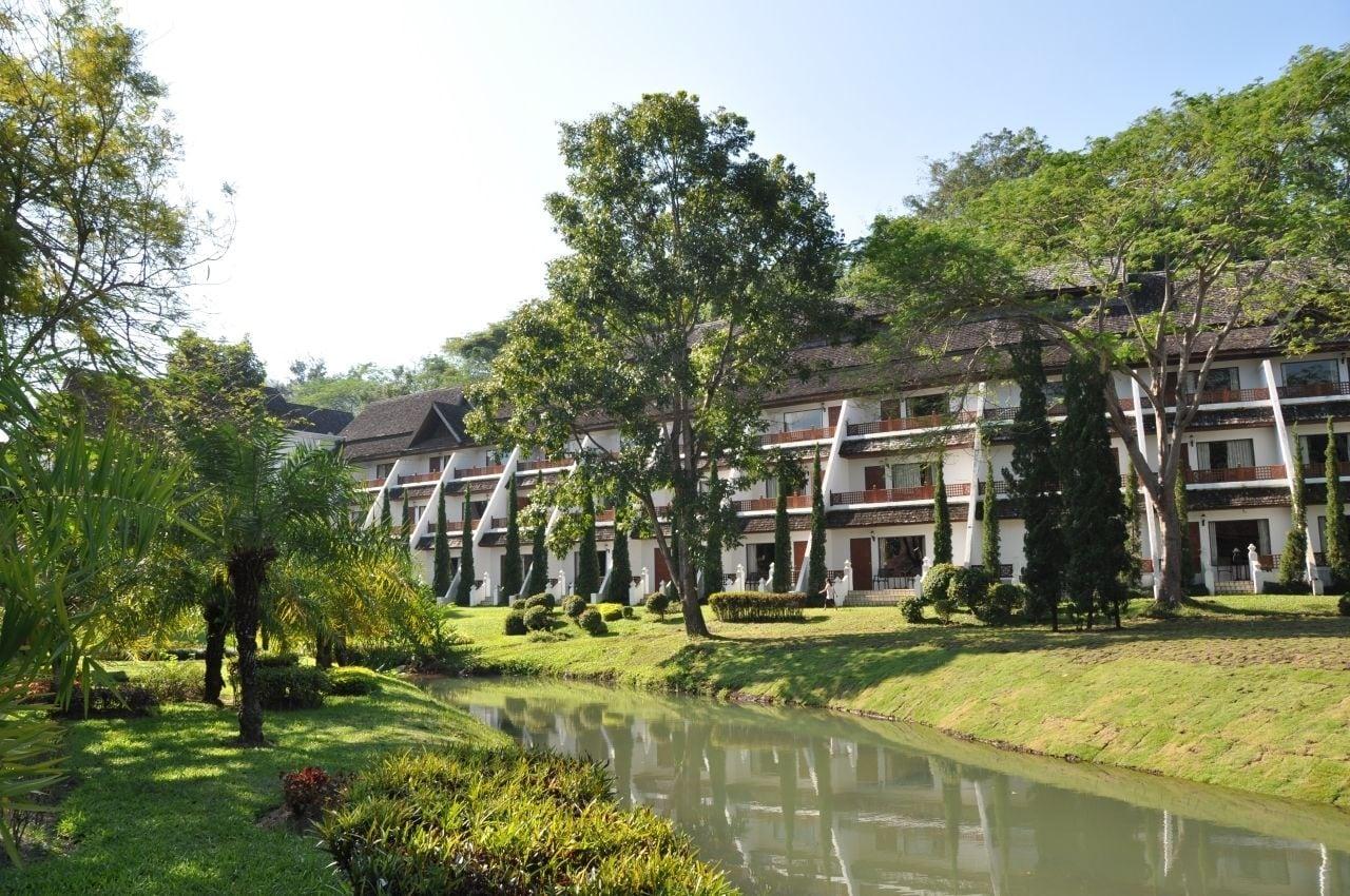Suan Bua Hotel & Resort Ban Pong  Exterior photo