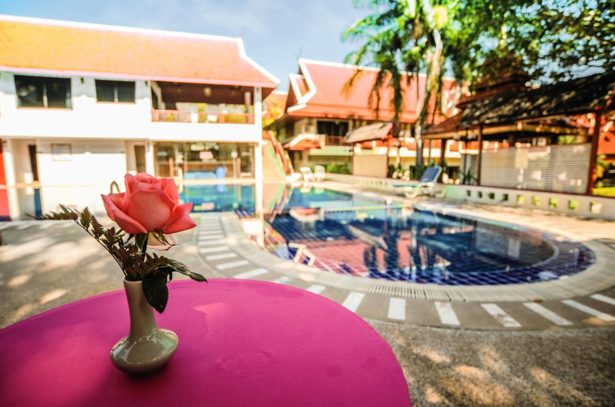 Suan Bua Hotel & Resort Ban Pong  Exterior photo