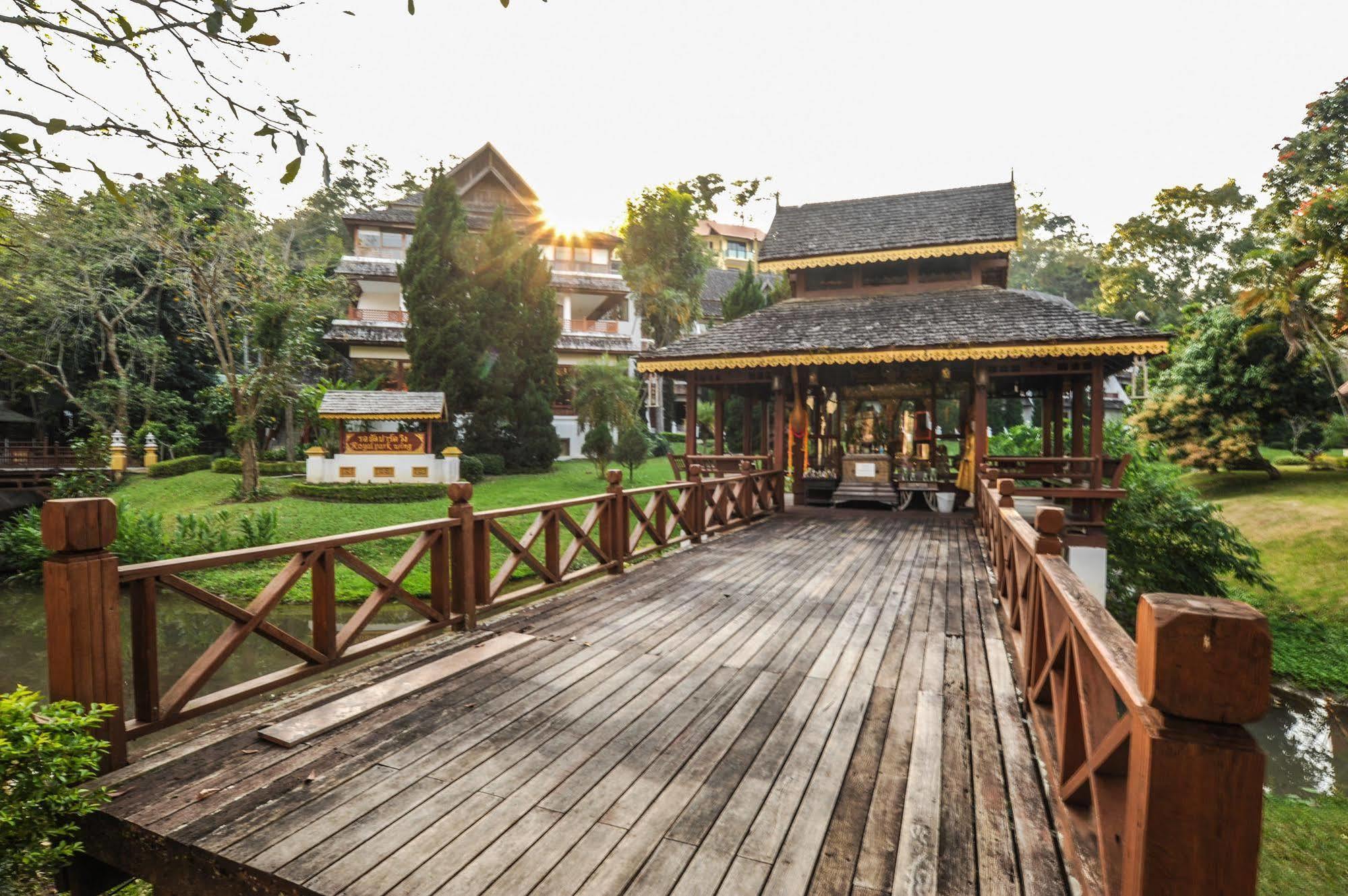 Suan Bua Hotel & Resort Ban Pong  Exterior photo